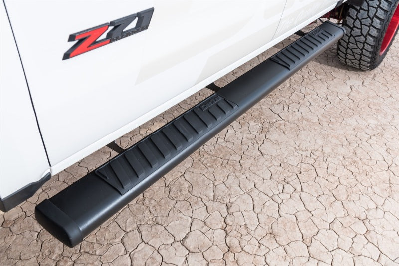 Dee Zee 99-23 Chevrolet/GMC/Dodge/Ford Full Size Truck Tubes - 6In Oval - Black Steel (ExtCab)