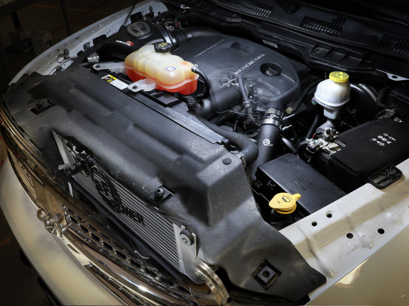 aFe 16-19 RAM 1500 EcoDiesel V6 3.0L (TD) BladeRunner GT Series Intercooler مع أنابيب