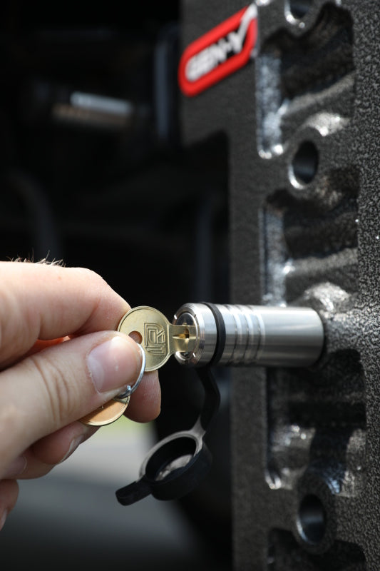 Gen-Y InfiniteRule (1) 5/8in x 3-5/8in Hitch Lock w/2 Keys