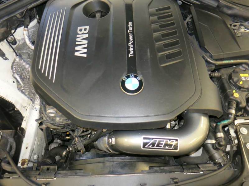 مجموعة أنابيب شحن المبرد التوربيني AEM 15-19 BMW M240i L6-3.0LF/I