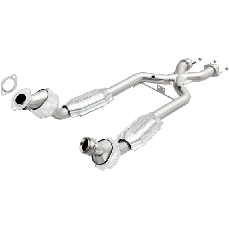 MagnaFlow Direct Fit Catalytic Converter 96-98 Ford Mustang 4.6L