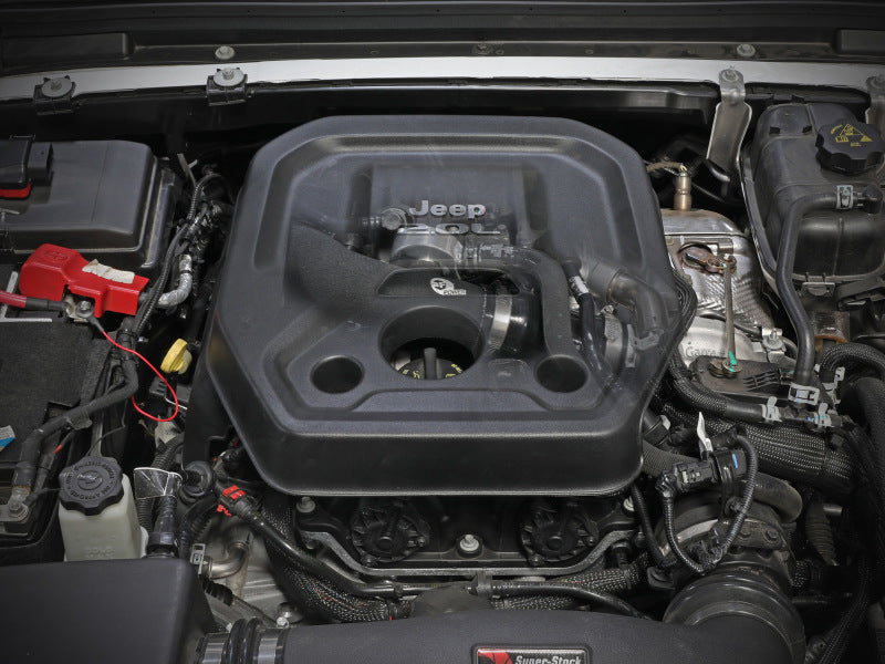 أنبوب شحن جانبي ساخن لمبرد داخلي aFe BladeRunner مقاس 2 1/2 بوصة لسيارة Jeep Wrangler JL L4-2.0L (t) موديل 18-21 - أسود